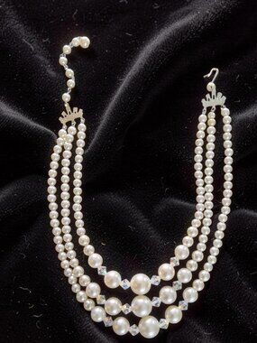 Vintage 1950s Hong Kong Triple Strand Faux Pearl Aurora Borealis Necklace